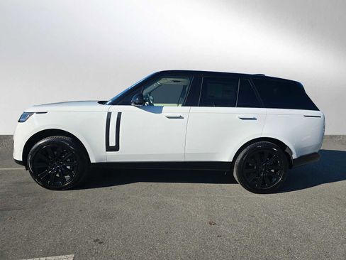 New 2026 Land Rover Range Rover SE image 2