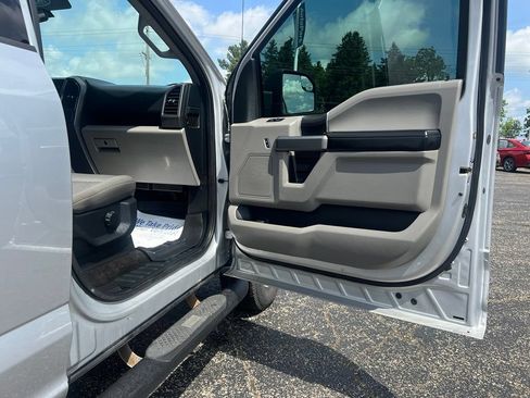 Used 2018 Ford F150 XLT AWD/4WD image 32