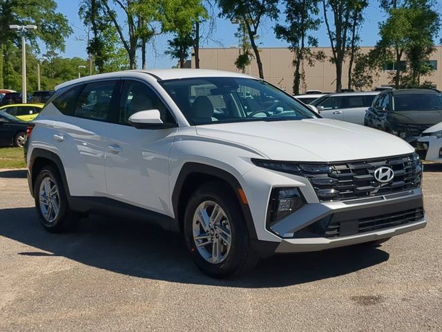 New 2025 Hyundai Tucson SE FWD image 3