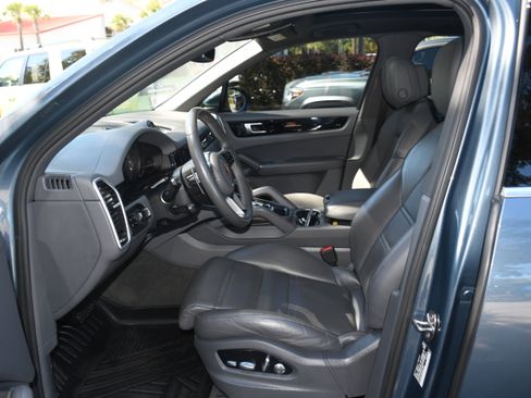 Used 2019 Porsche Cayenne image 8