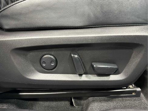 Used 2024 Mitsubishi Outlander SEL image 33