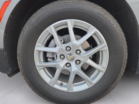 Used 2024 Chevrolet Equinox LT AWD/4WD image 9