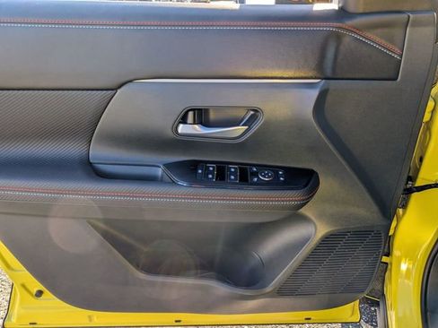 Used 2026 Nissan Kicks SR w/ Illumination Package image 30