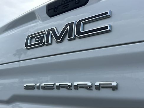 Used 2021 GMC Sierra 1500 Elevation w/ X31 Off-Road Package AWD/4WD image 20