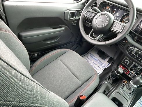 New 2025 Jeep Wrangler Unlimited Rubicon w/ Steel Bumper Group image 14