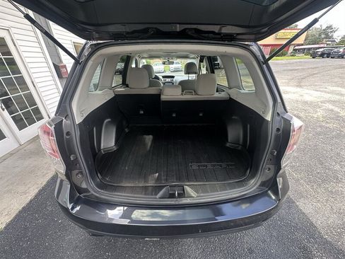 Used 2017 Subaru Forester 2.5i Premium w/ All-Weather Package AWD/4WD image 9