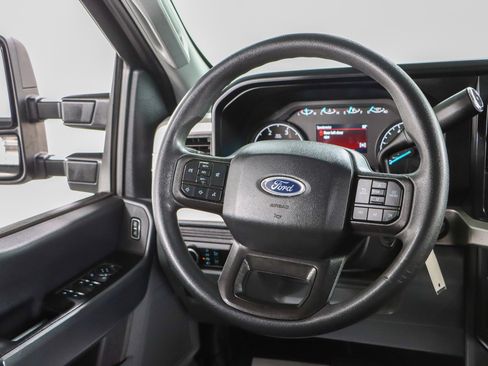 Used 2023 Ford F350 XLT AWD/4WD image 13