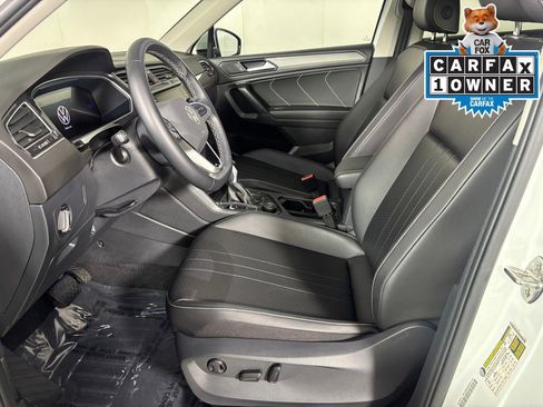 Used 2024 Volkswagen Tiguan SE image 10