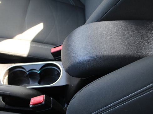 Used 2016 Ford Fiesta SE FWD image 33