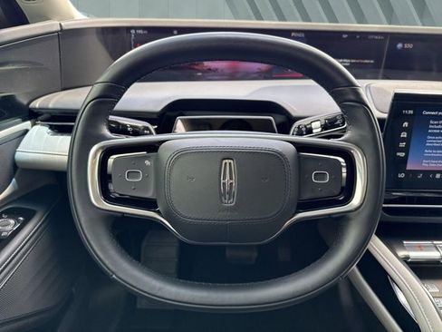 Used 2024 Lincoln Nautilus Premier AWD/4WD image 13