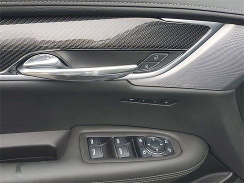 Certified 2025 Cadillac XT6 Sport w/ LPO, Floor Liner Package image 12