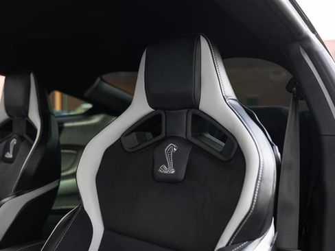 Used 2020 Ford Mustang Shelby GT500 w/ Technology Package image 25