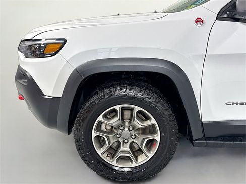 Used 2020 Jeep Cherokee Trailhawk w/ Comfort/Convenience Group image 12