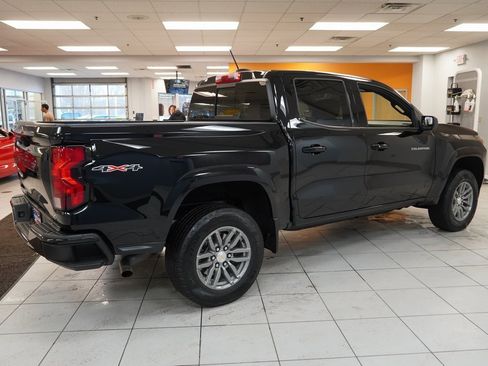 Used 2023 Chevrolet Colorado LT w/ LT Convenience Package II image 12
