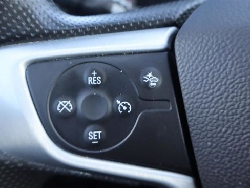 Used 2024 GMC Terrain SLE image 18