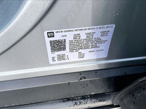 Used 2025 Chevrolet Equinox LT image 31