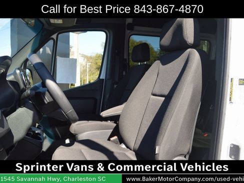 Used 2025 Mercedes-Benz Sprinter 2500 image 9