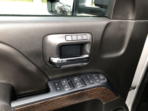 Used 2019 GMC Sierra 3500 Denali w/ Duramax Plus Package image 12