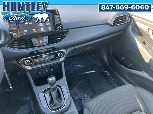 Used 2020 Hyundai Elantra GT image 14