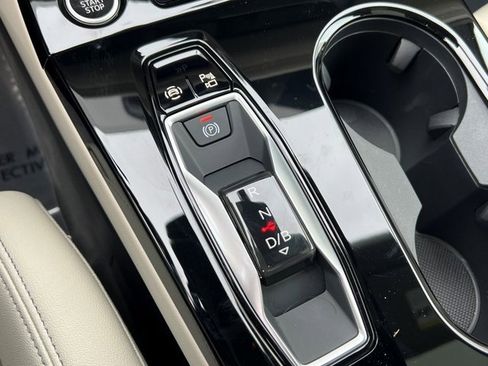 Certified 2025 Audi A6 e-tron Prestige w/ Beige Warm Weather Package image 34