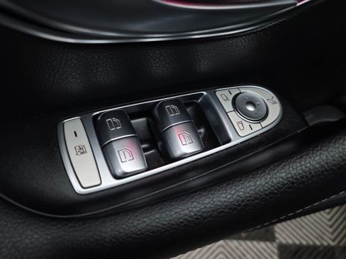 Used 2022 Mercedes-Benz E 350 4MATIC Sedan image 31