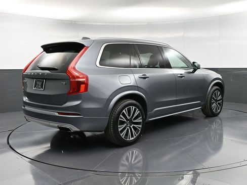 Used 2020 Volvo XC90 T5 Momentum image 8