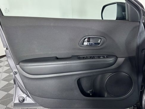 Used 2020 Honda HR-V Sport image 14