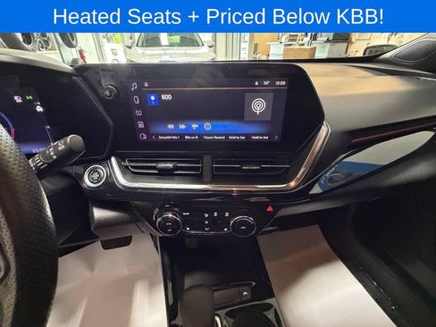 Used 2025 Chevrolet Trax RS w/ Driver Confidence Package FWD image 9