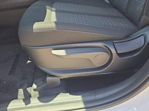 New 2026 Kia Sorento LX FWD image 19