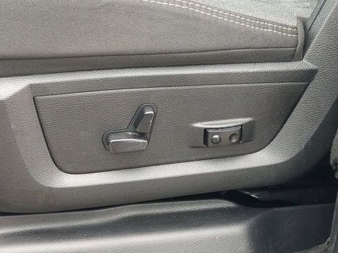 Used 2024 RAM 2500 Big Horn w/ Safety Group image 21