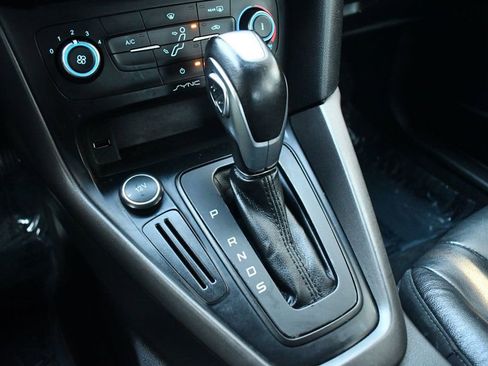 Used 2016 Ford Focus SE w/ Equipment Group 201A image 28