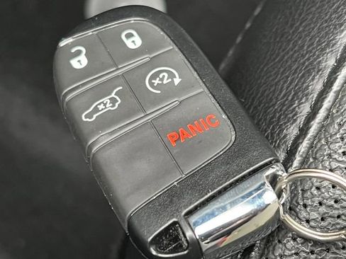 Used 2023 Jeep Compass Limited w/ Elite Group AWD/4WD image 30