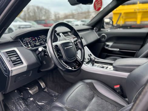 Used 2022 Land Rover Range Rover Sport SVR image 13