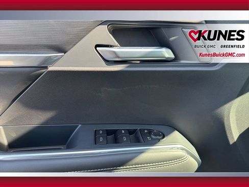 New 2026 GMC Acadia Elevation w/ Black Edition AWD/4WD image 17