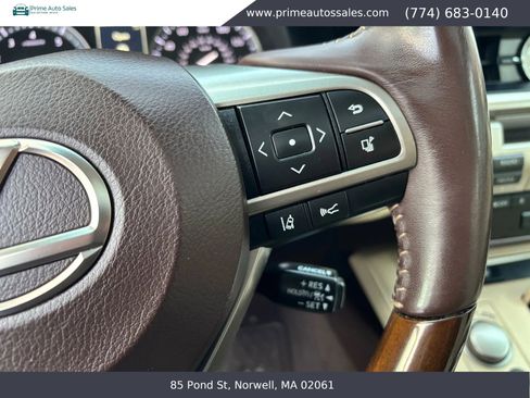 Used 2017 Lexus ES 350 w/ Navigation System Package image 24
