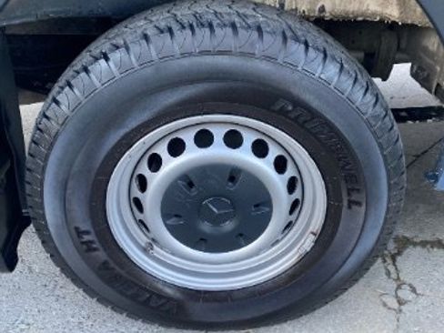 Used 2019 Mercedes-Benz Sprinter 144 image 31