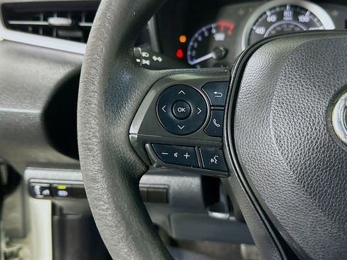 Used 2022 Toyota Corolla LE image 16