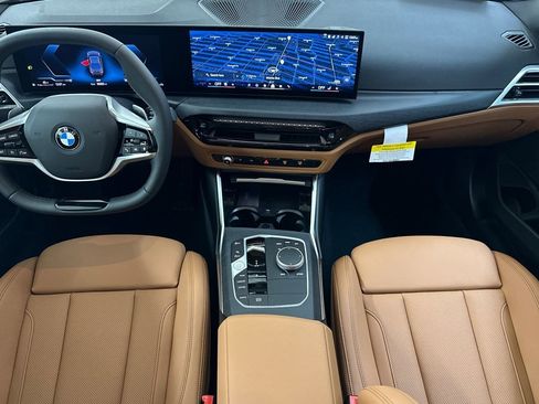 Used 2025 BMW 330i Sedan w/ Convenience Package image 15