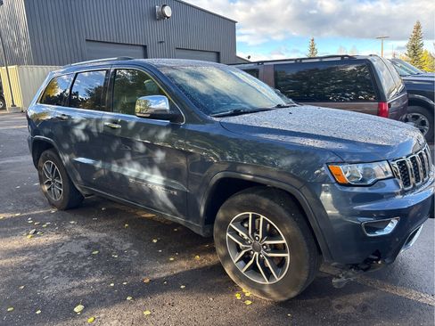 Used 2020 Jeep Grand Cherokee Limited w/ Trailer Tow Group IV image 11