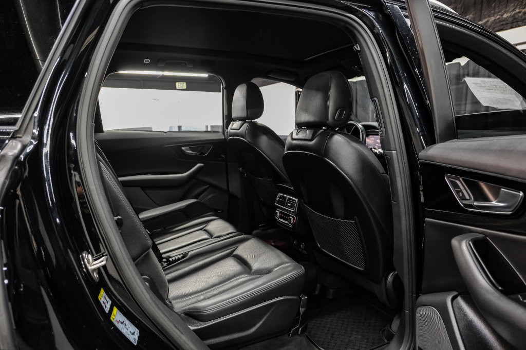 Used 2019 Audi Q7 3.0T Prestige w/ Prestige Package AWD/4WD image 49