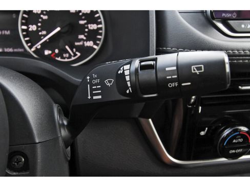 Used 2023 Nissan Rogue SV w/ SV Premium Package FWD image 21