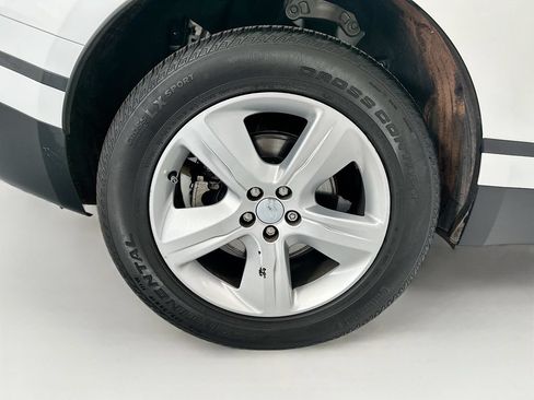 Certified 2026 Land Rover Range Rover Velar S AWD/4WD image 32