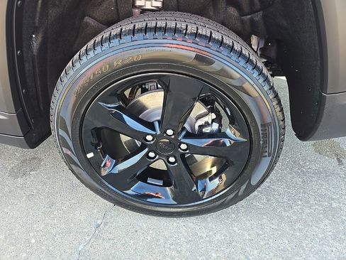 New 2025 Jeep Grand Cherokee L Limited w/ Luxury Tech Group II image 23