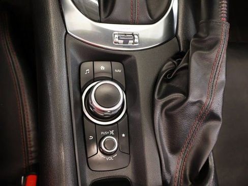 Used 2018 MAZDA MX-5 Miata RF Grand Touring image 20