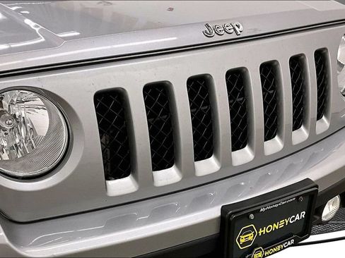 Used 2017 Jeep Patriot Sport w/ Power Value Group FWD image 32
