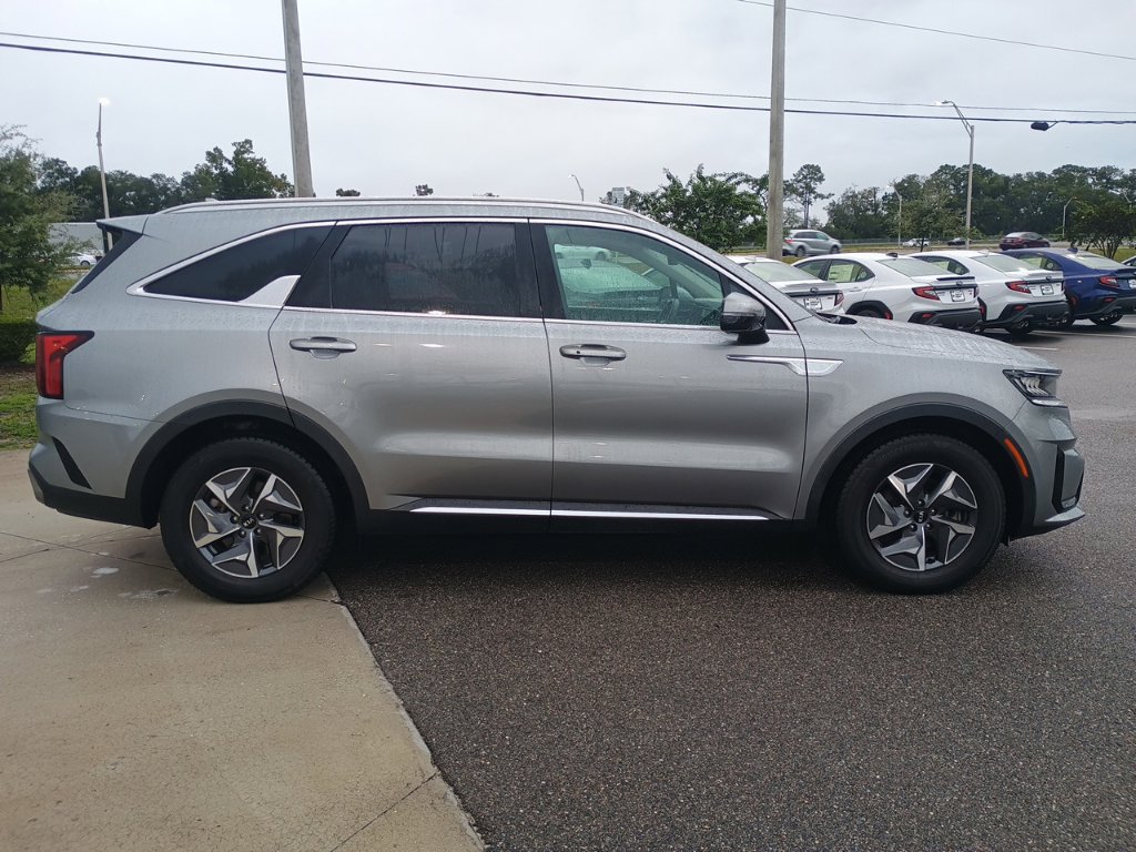 Used 2021 Kia Sorento EX FWD image 4