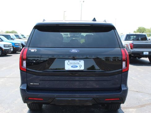 New 2027 Ford Expedition Max Platinum AWD/4WD image 4
