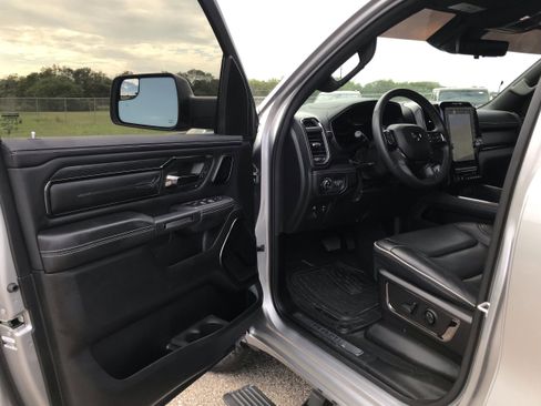 Used 2024 RAM 1500 Limited image 16