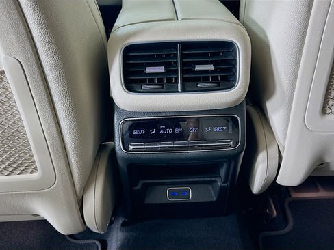 Used 2026 Mercedes-Benz GLS 450 GLS 450 image 34