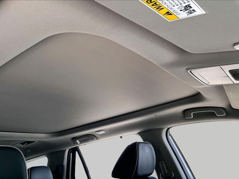 Used 2023 Honda Pilot Elite image 13